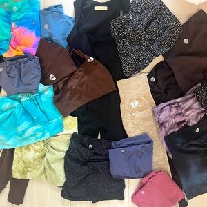Athletic leggings / COMMENT FOR PURCHASE / scrunch butt shorts / lululemon